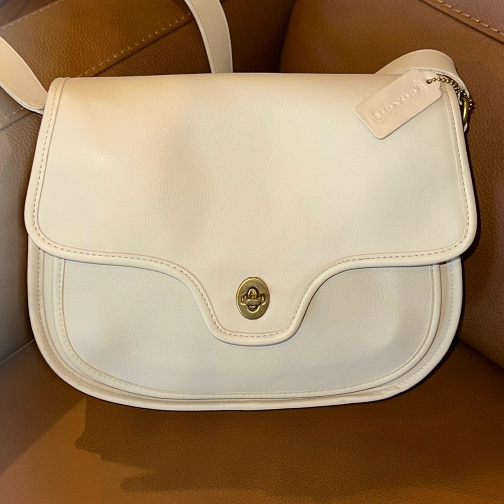 Hard to find COACH Vintage bone Lenox 9918